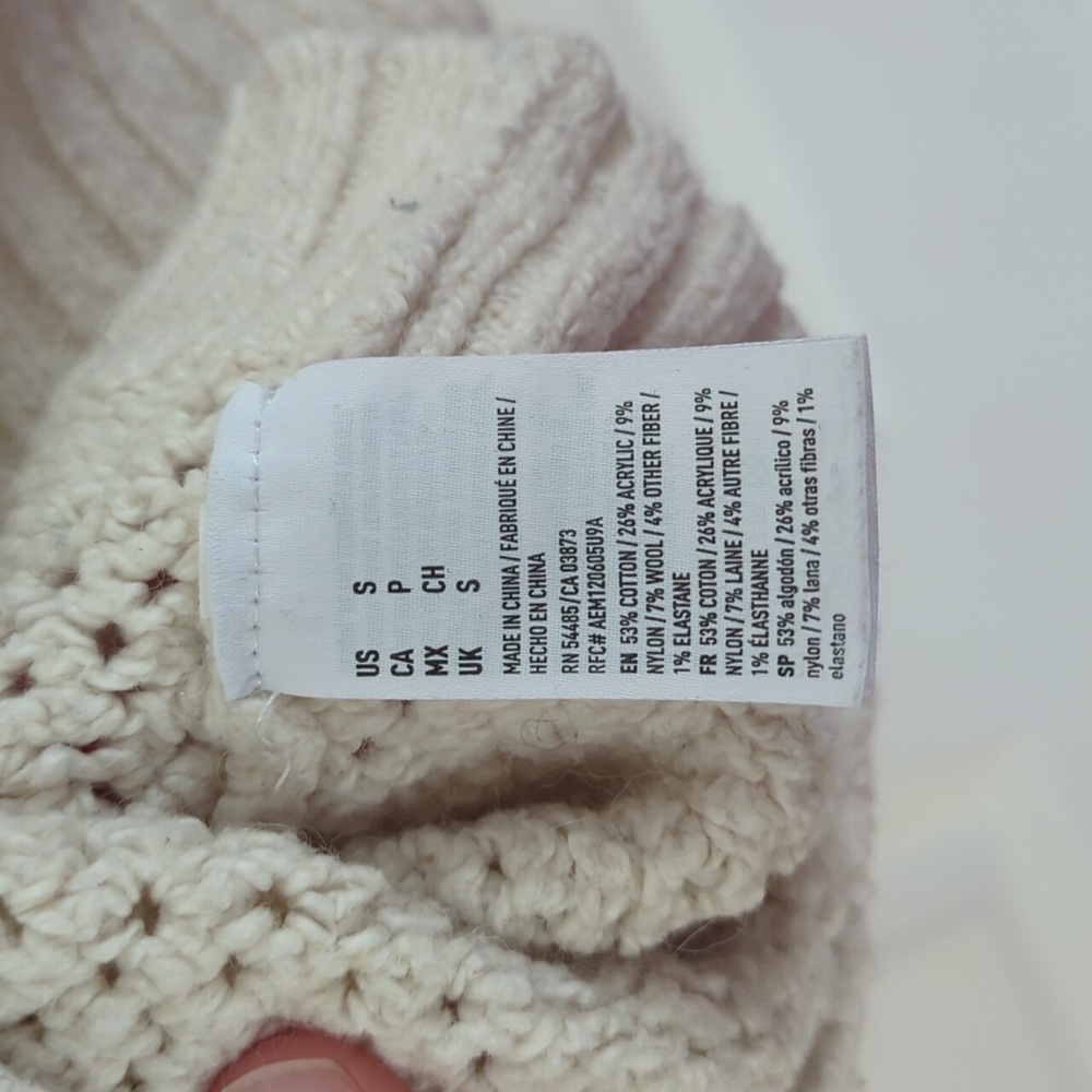 American Eagle Outfitters off-white chunky Sweater - Picture 12 of 13